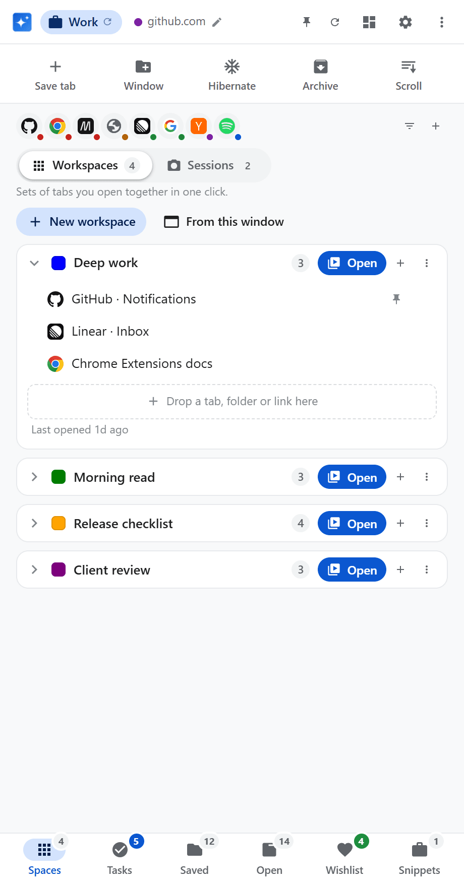 Browser-Assistant-Seitenleiste mit Arbeitsbereichen und den Tabs, die jeder öffnet